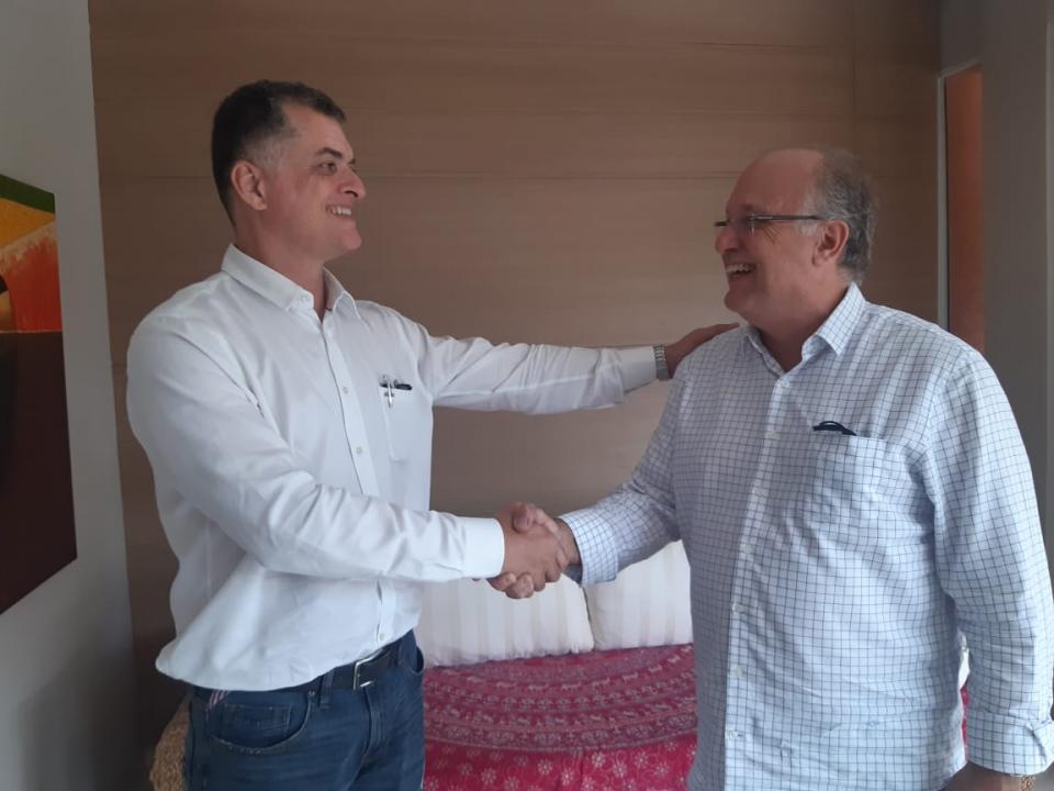 Foto 3 de 4 — Doutor Lapena oficializa pré-candidatura a deputado estadual pelo Patriota